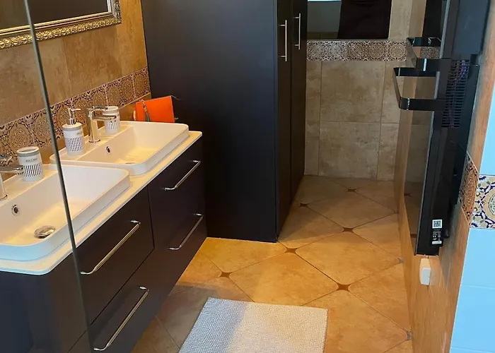 - 10 Minutes Paris * 뫼동